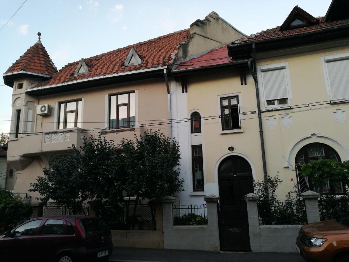 Metropole Apartments Invilla Old City Bucharest Exterior photo